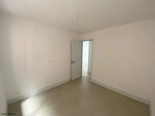 Imagem 10: Apartamento para Locação em Niterói, Icaraì, 3 Dormitórios, 1 Suíte, 2 Banheiros, 2