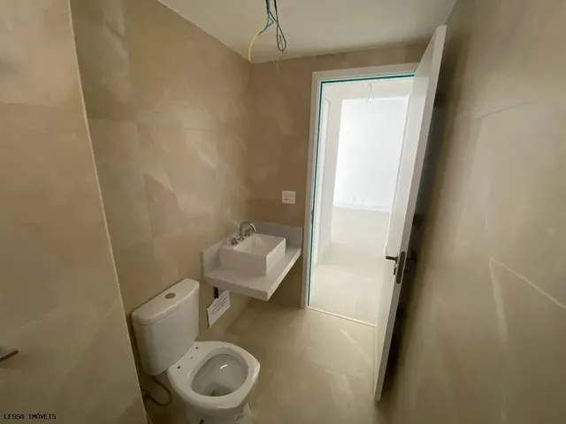 Imagem 14: Apartamento para Locação em Niterói, Icaraì, 3 Dormitórios, 1 Suíte, 2 Banheiros, 2