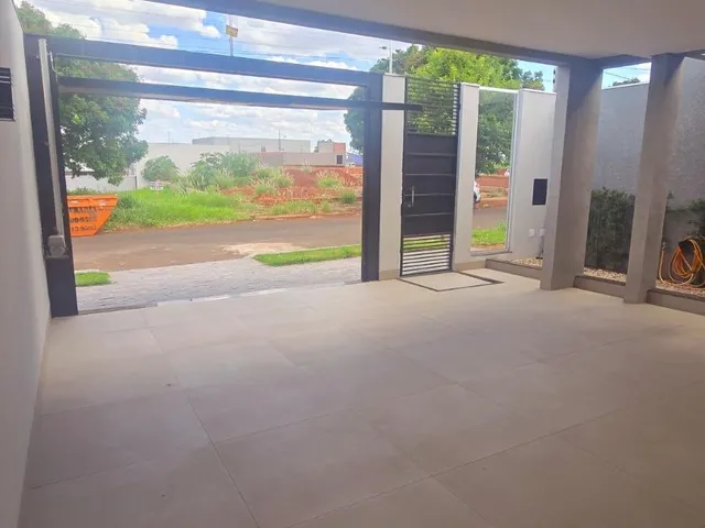 Imagem 4: Casa 03 Dorm. em JARDIM ESPANHA - Maringá