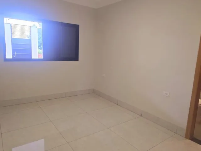 Imagem 5: Casa 03 Dorm. em JARDIM ESPANHA - Maringá