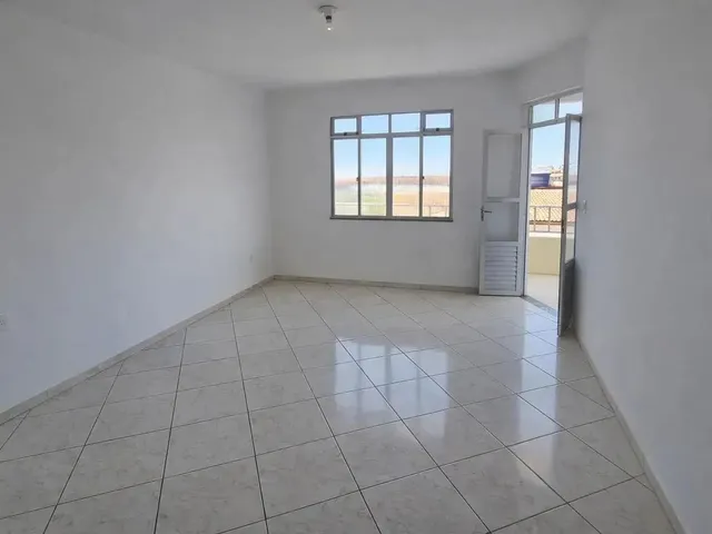 Imagem: Apartamento Grande - 3 Quartos, Varanda