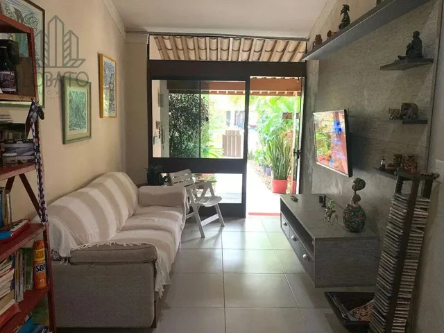 Imagem: Casa a Venda de 5/4 Sendo 4 Suítes em Itapuã