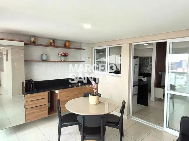 Imagem: Apartamento Um Quarto e Sala, Varanda, Armários