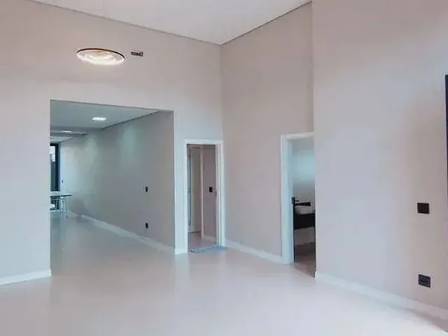 Imagem: A casa em condomínio possui 3 Dormitórios, 3 Suítes, 2