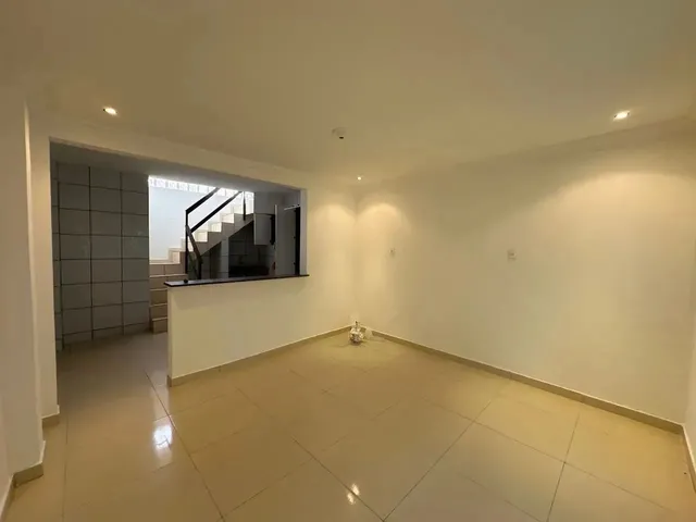 Imagem: Casa Duplex com 1 Quarto Reversível para