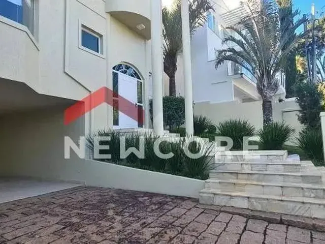 Imagem: Casa de Condomínio em Rua Armando Eurico