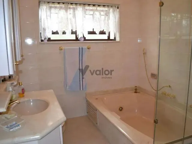 Imagem 9: Casa À Venda e para Alugar em Campinas, Nova Campinas, com 4 Suítes, com 486.2 M²