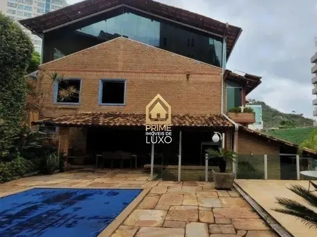 Imagem: Casa com 6 Quartos À Venda no Bairro santa