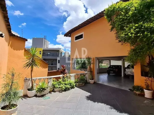Imagem: Casa À Venda, 6 Quartos, 2 Suítes, 6 Vagas