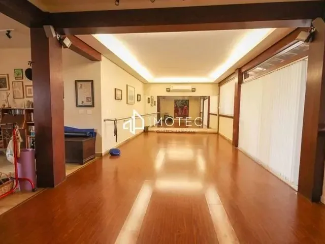 Imagem: Casa À Venda, 4 Quartos, 1 Suíte, 5 Vagas