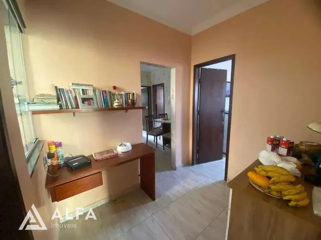 Imagem 3: Grande Casa com Três Kitnets