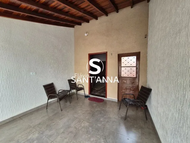 Imagem: A casa possui 2 Dormitórios, 1 Suíte, 3 Banheiros, 1 Vaga