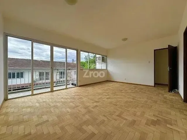 Imagem: O apartamento possui 3 Dormitórios, 1 Banheiro, 1 Vaga na