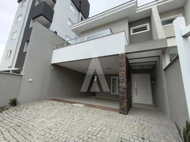 Imagem: Casa no Floresta Completa de Armários
