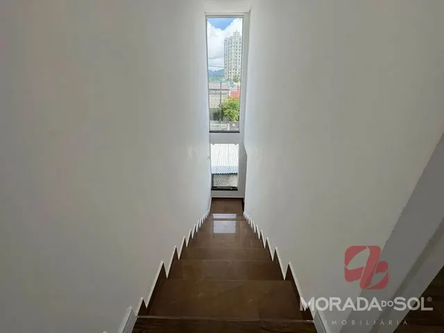 Imagem 10: Sobrado com Piscina para Alugar em Tabuleiro dos Oliveiras, Itapema 2 Suítes