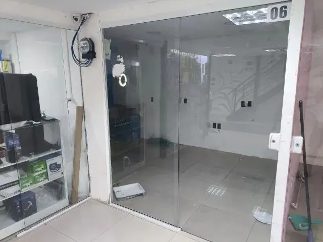 Imagem: Box em Galeria na Tijuca. Perto da Praça