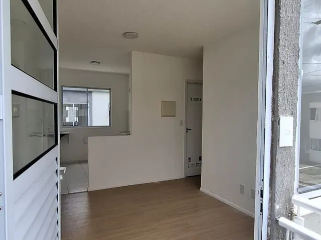 Imagem: O apartamento possui 3 Dormitórios, 1 Banheiro, 1 Vaga na