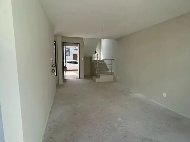 Imagem 3: Casa Duplex 4/4 Sendo 2 Suítes, Reserva Evo, Bairro Sim