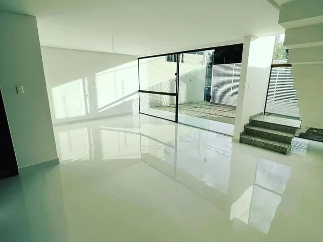 Imagem 8: Casa de Luxo,4 Suítes Sendo1 Master com Closet