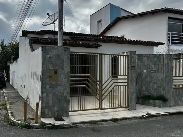 Imagem 2: Vende-Se Excelente Casa Residencial - Oportunidade Imperdível!