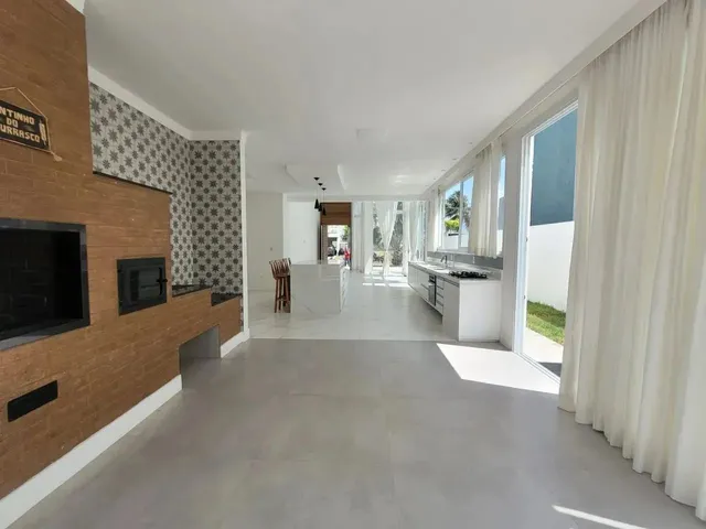 Imagem 7: Imóvel para Venda com 255 Metros Quadrados com 4 Quartos em Alphaville - Barra Dos