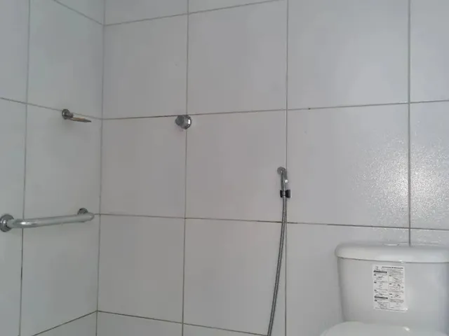 Imagem 11: Casa Duplex com 4 Quartos, 5 Vagas de Garagem na Maraponga