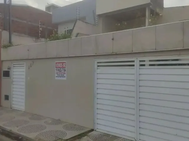 Imagem: Casa com 2 Pavimentos e Piscina na Barra