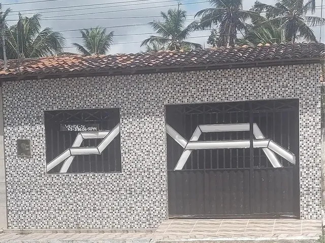Imagem: A casa possui 3 Dormitórios, 1 Vaga na garagem e está