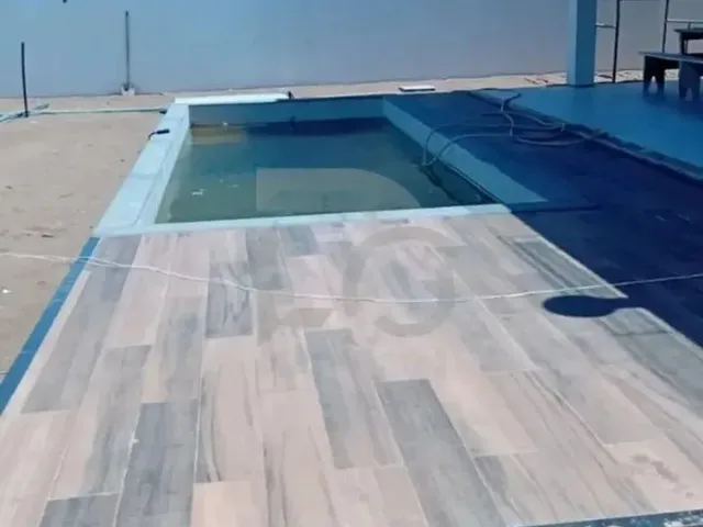 Imagem 10: Condomínio Damha: Casa com Suíte Master, Varanda e Piscina com Deck