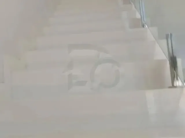 Imagem 8: Condomínio Damha: Casa com Suíte Master, Varanda e Piscina com Deck