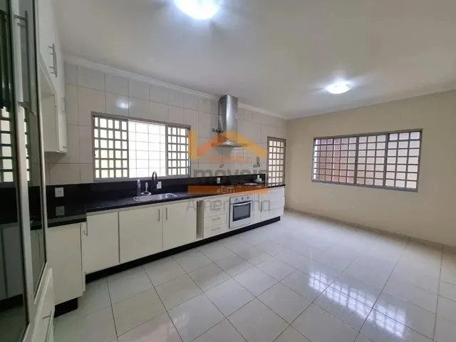 Imagem 2: Casa para Locação em Americana-Sp, Bairro Morada do Sol: 3 Quartos, 1 Suíte, 3 Salas