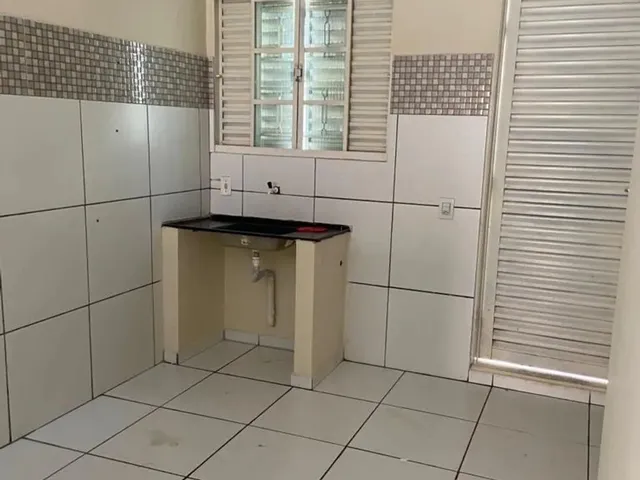 Imagem 2: Alugo Casa 2 Quartos Sem Garagem Coophamil