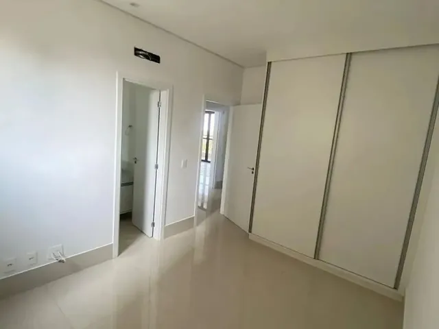 Imagem 16: Imóvel para Aluguel com 182 Metros Quadrados com 4 Quartos em Jardim das Américas