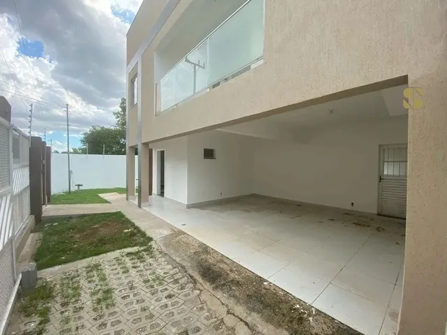 Imagem 2: Casa À Venda em santa Rosa com 4 Suítes, Cuiabá
