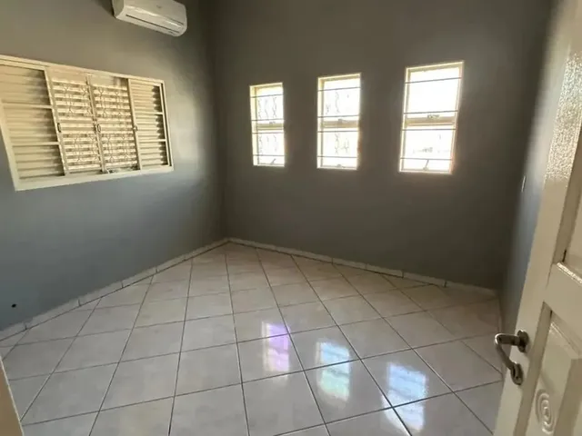 Imagem 15: Casa para Alugar com 4 Quartos 1 Suíte