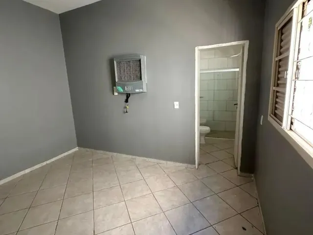 Imagem 2: Casa para Alugar com 4 Quartos 1 Suíte