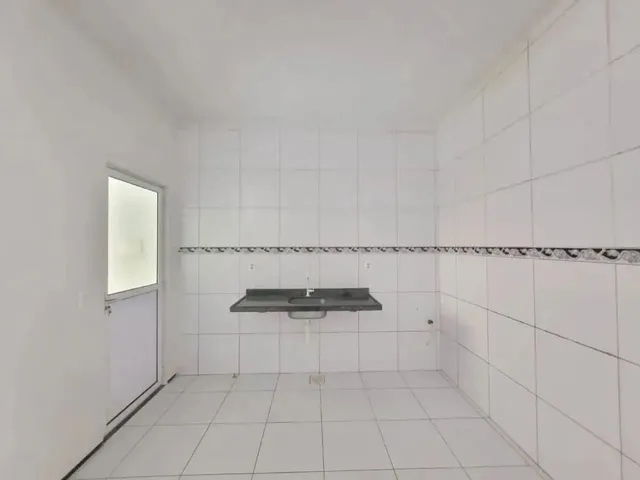 Imagem 2: Casa com 3 Dormitórios para Alugar, 122 M² por R$ 2.300,00/Mês - Itaperi - Fortaleza/Ce