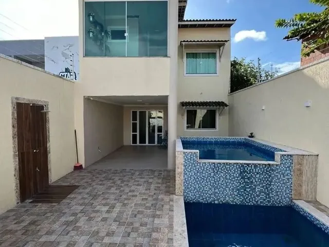 Imagem: Casa com 4 Quartos para Alugar, Localizada