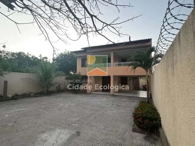Imagem: Casa Nascente Avarandada com Jardim Edson