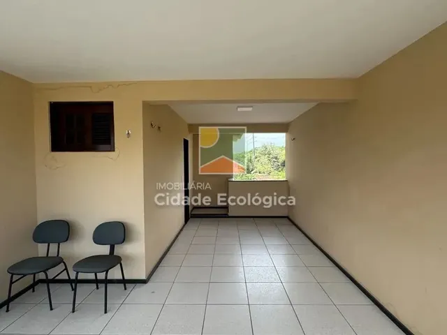 Imagem 13: Casa Nascente Avarandada com Jardim Edson Queiroz