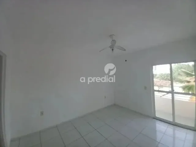 Imagem 2: Pronta para Morar! Casa com 3 Quartos e Ótimo Acesso em Messejana