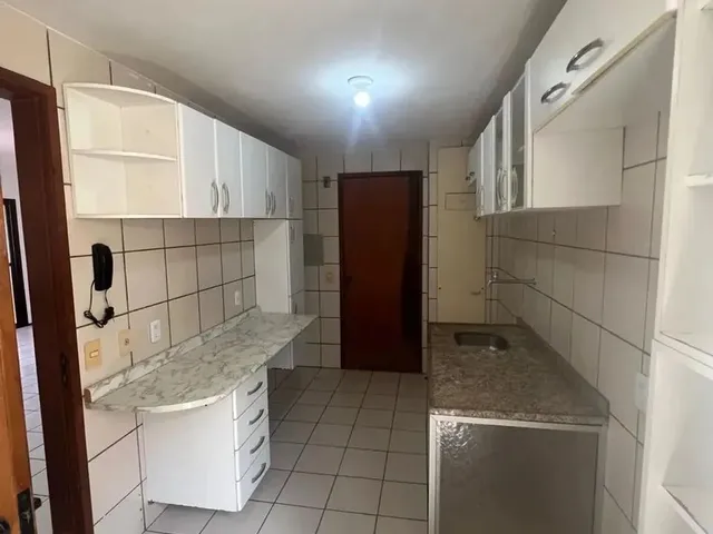 Imagem 9: Apartamento com 100M2, 03 Quartos, Sala com Varanda, Vista Mar, 02 Vagas de Garagem