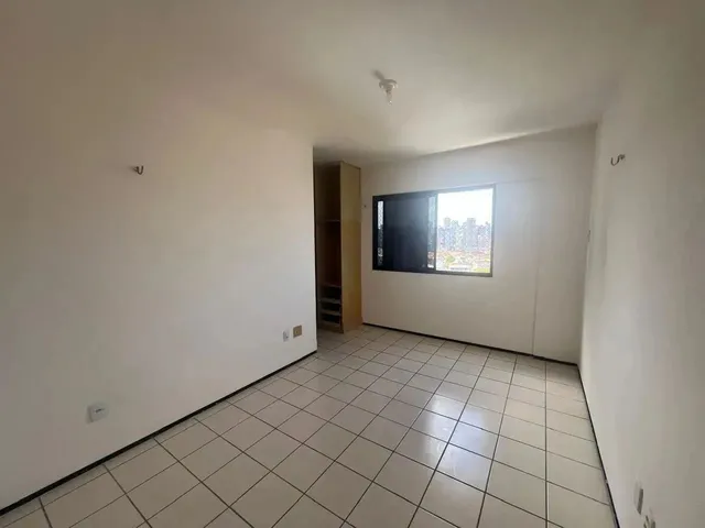 Imagem 5: Apartamento com 100M2, 03 Quartos, Sala com Varanda, Vista Mar, 02 Vagas de Garagem