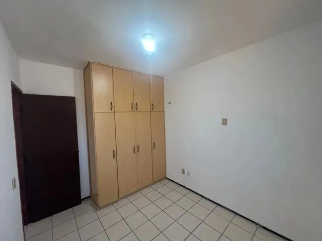 Imagem 4: Apartamento com 100M2, 03 Quartos, Sala com Varanda, Vista Mar, 02 Vagas de Garagem