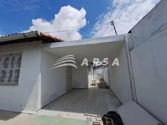 Imagem 3: Excelente Casa com 2 Vagas de Garagem, Varanda, 3 Quartos Sendo 1 Suite , Sala, Cozinha, D