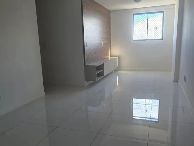 Imagem: O apartamento possui 2 Dormitórios, 1 Suíte, 2 Banheiros,