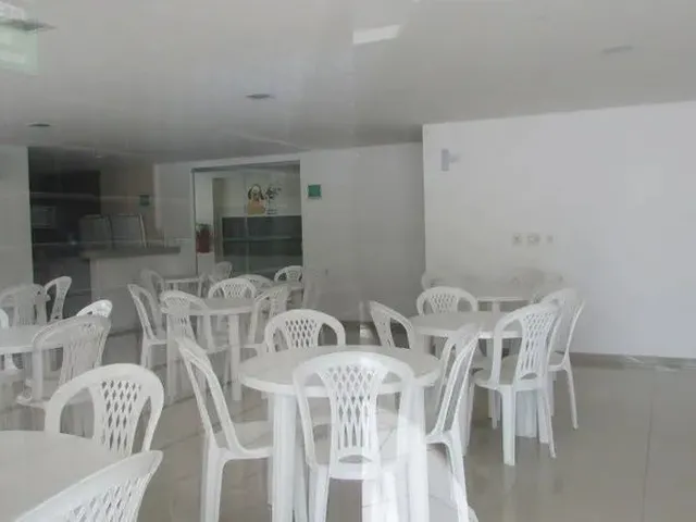 Imagem 9: Excelente Apartamento, Composto de Varanda Gourmet, Ampla Sala de Estar com Rack e Espelho