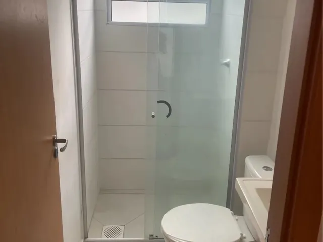 Imagem: O apartamento possui 2 Dormitórios, 1 Banheiro, 1 Vaga na