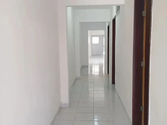 Imagem 6: Imóvel para Aluguel Possui 140 Metros Quadrados com 3 Quartos em Jaraguá - Maceió - Al