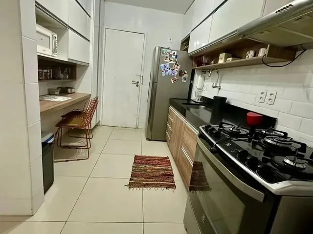 Imagem 10: Apartamento para Aluguel na Primeira Quadra da Ponta Verde, com 96 M2, 3 Quartos e Mobilia